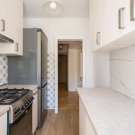 Dolina Sluzewiecka Homely By Bookinghost アパート