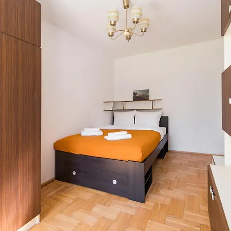 Dolina Sluzewiecka Homely By Bookinghost